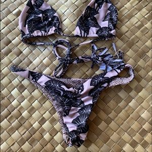 ✖️SOLD VIA IG✖️Acacia Swimwear bottoms